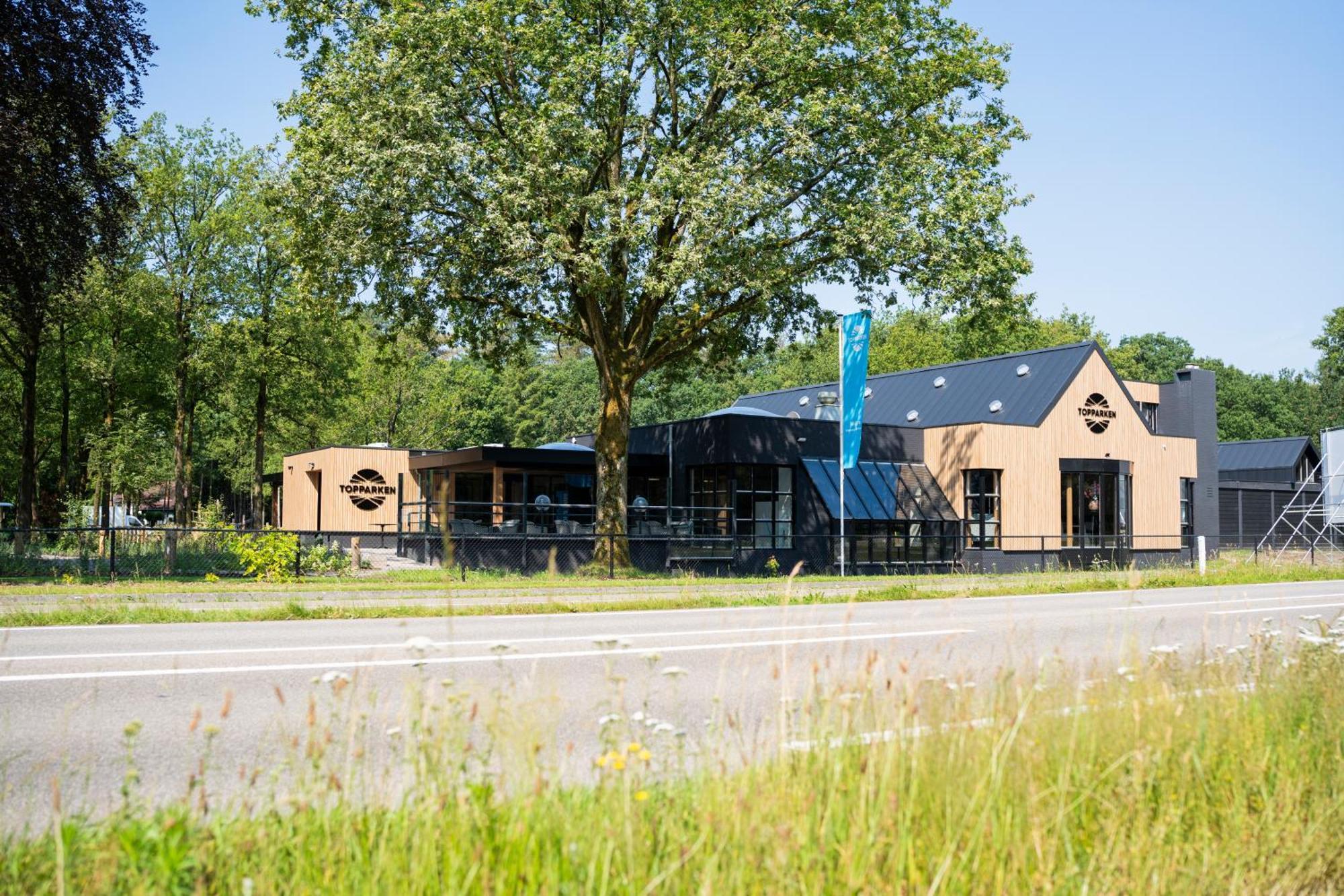 Topparken - Resort De Brabantse Kempen Lage Mierde Kültér fotó